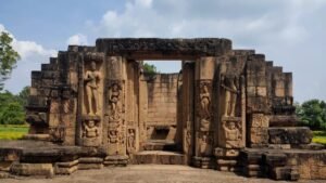 मल्हार का देउर मंदिर, बिलासपुर जिला — पहली सहस्राब्दी की राजधानी रहे मल्हार के अवशेष