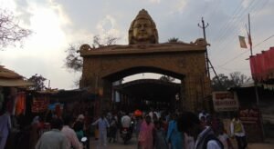 बिलासपुर ज़िले के रतनपुर स्थित महामाया मंदिर का बाहरी दृश्य